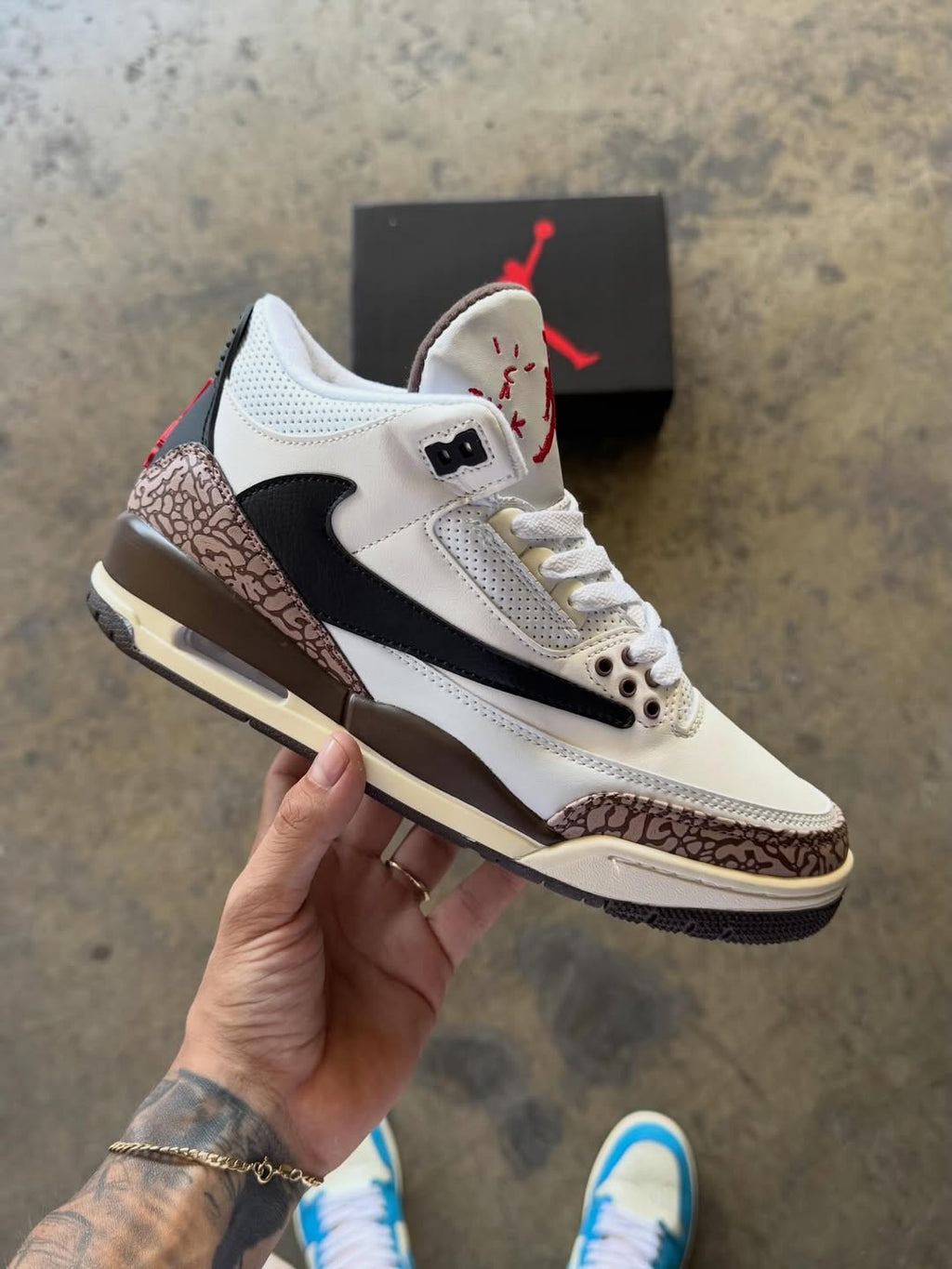 Jordan Retro 3 Travis Scott "White"