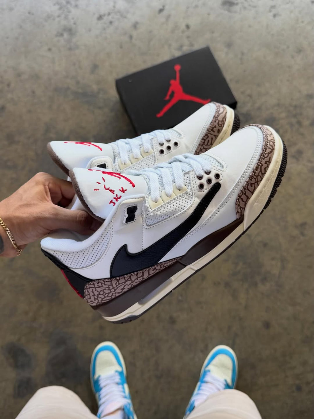 Jordan Retro 3 Travis Scott "White"