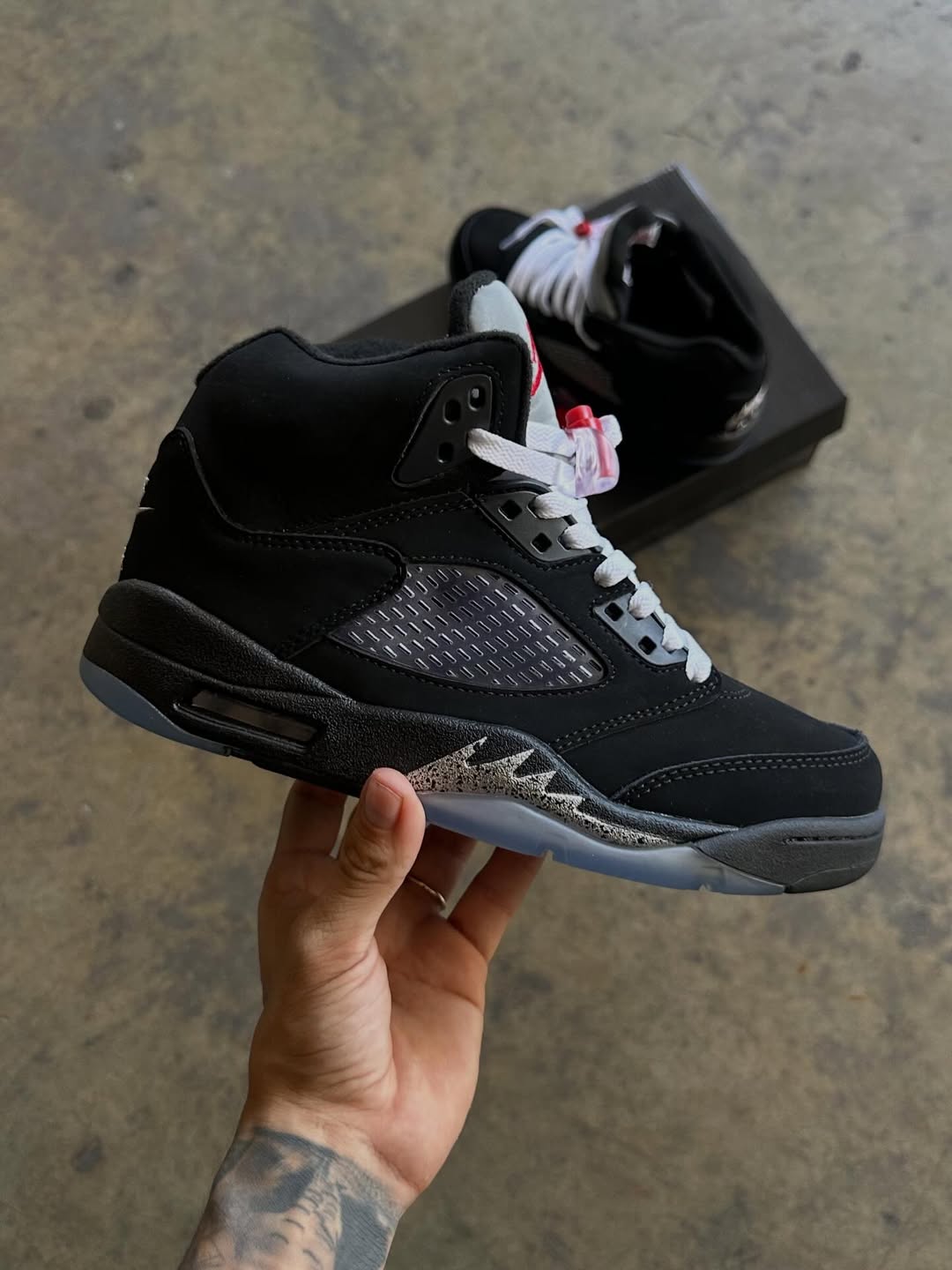 Jordan Retro 5 “Black Metallic”