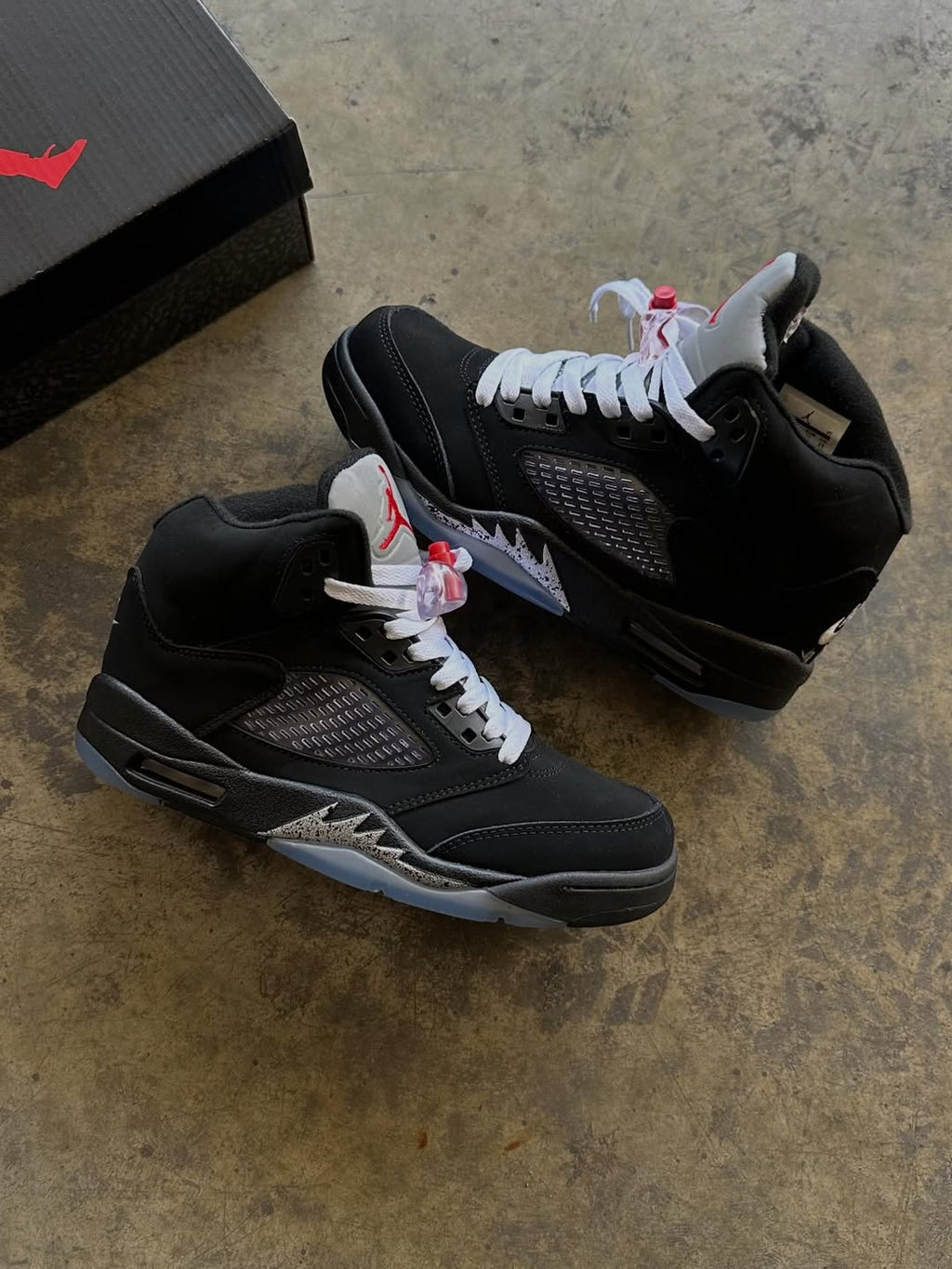 Jordan Retro 5 “Black Metallic”