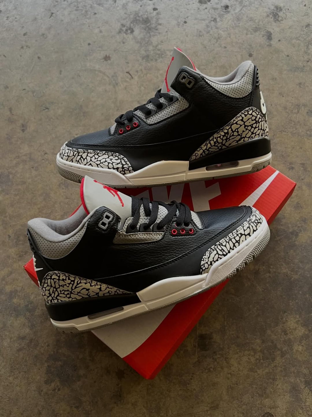 Jordan Retro 3 "Black Cement"