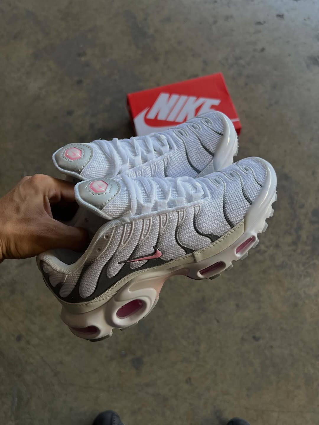 Nike Air Max Tn Plus White Grey Pink