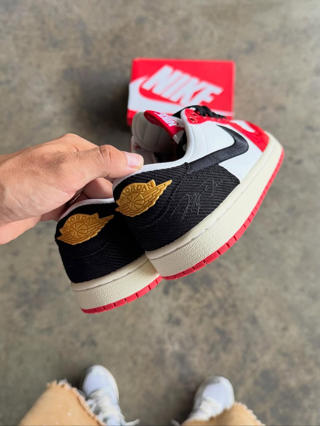 Nike Air Jordan 1 Low Trophy Room