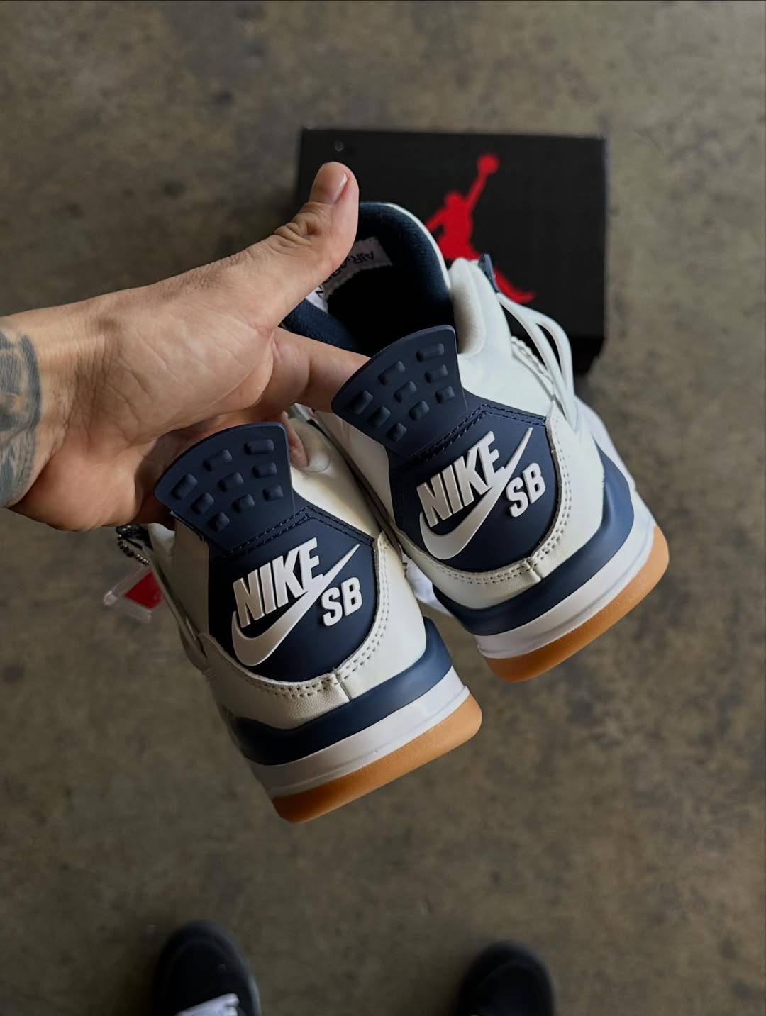 Jordan 4 Retro SP "Navy"