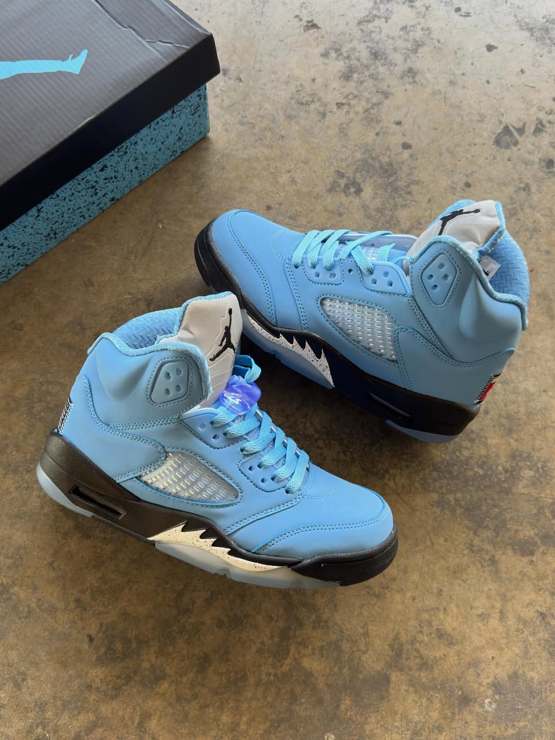 Jordan 5 Retro UNC University Blue